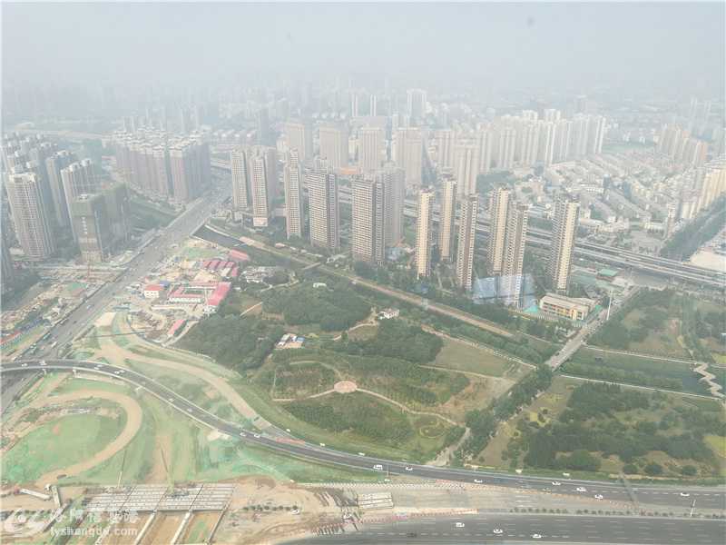 俯瞰郑州市区