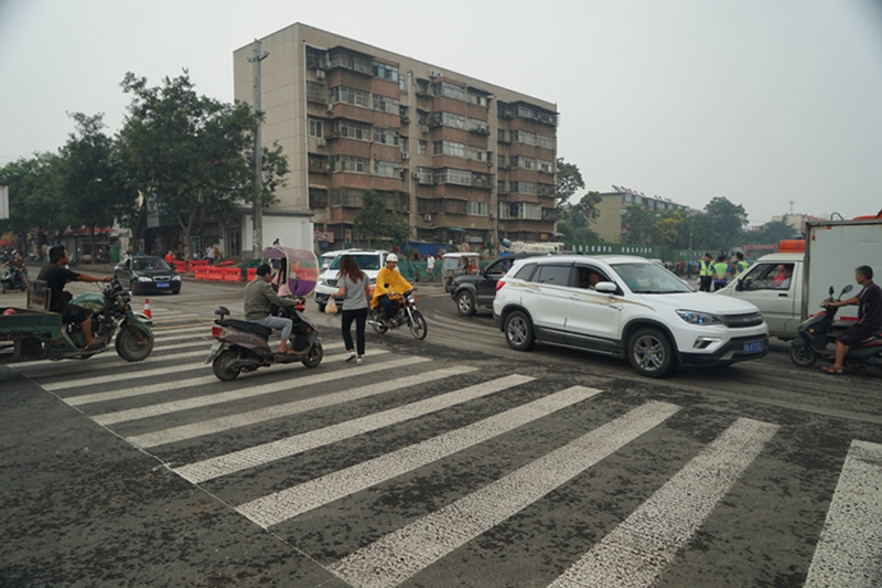 DSC00092瀍涧大道与北盟路交叉口.jpg