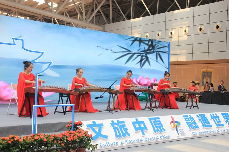 第三届中原国际文化旅游产业博览会随拍84.jpg
